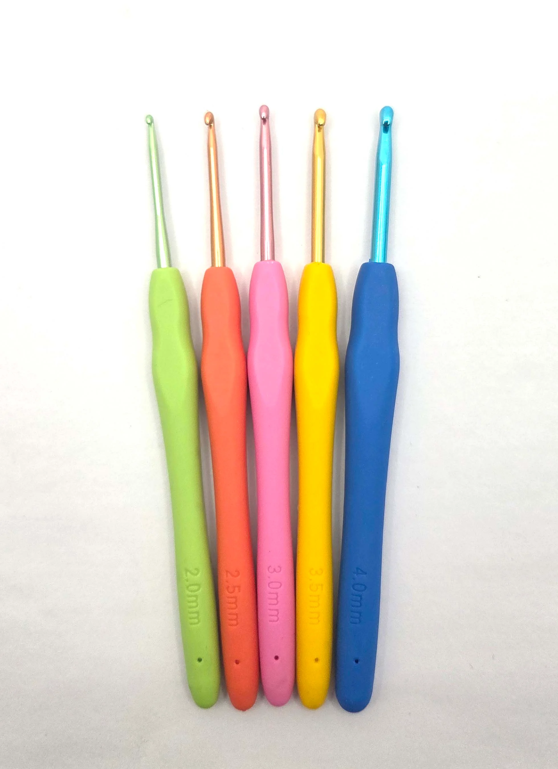 1pc or set of Aluminum Crochet Hook With Colored Soft Handles