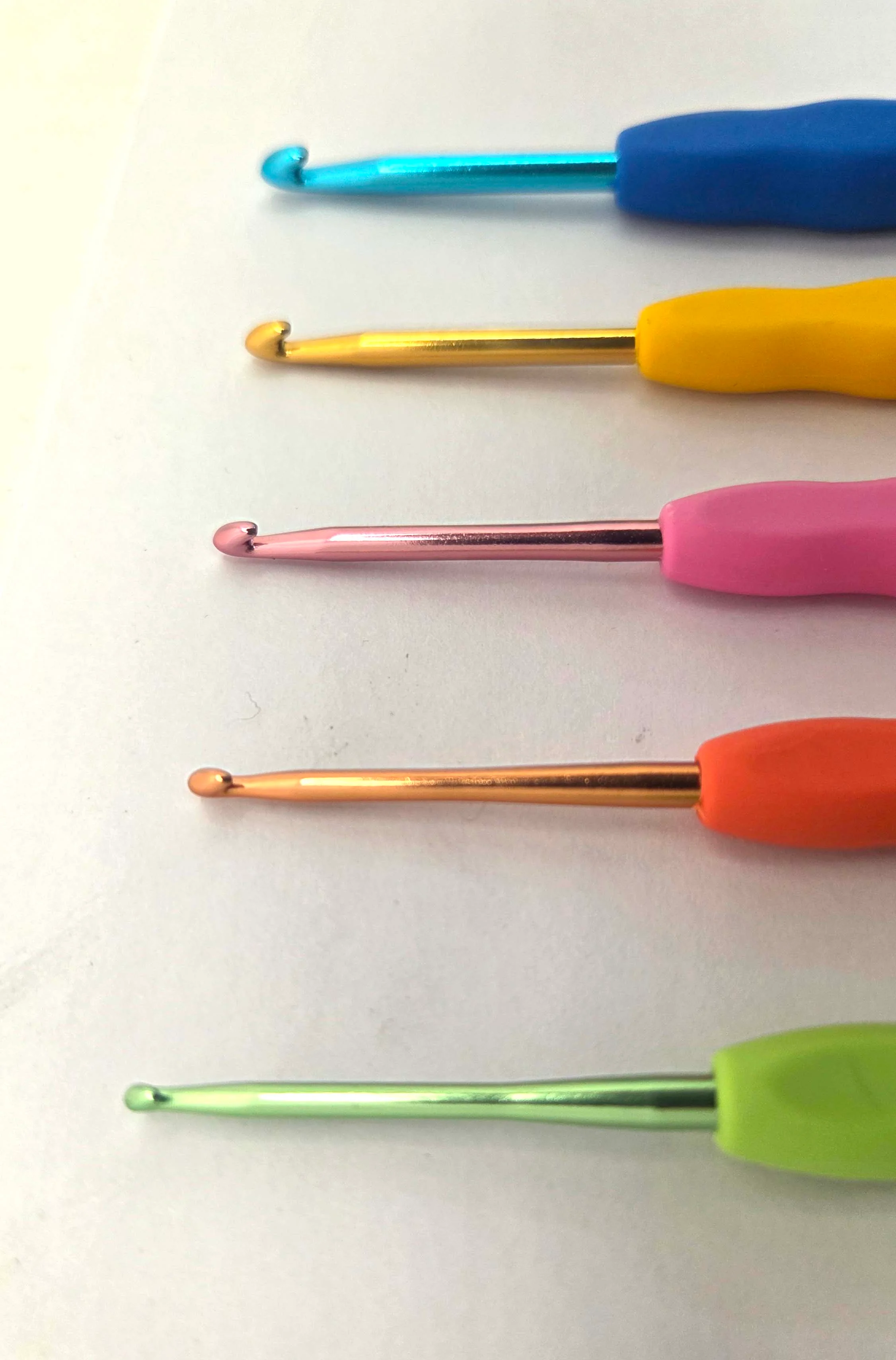 1pc or set of Aluminum Crochet Hook With Colored Soft Handles photo 5