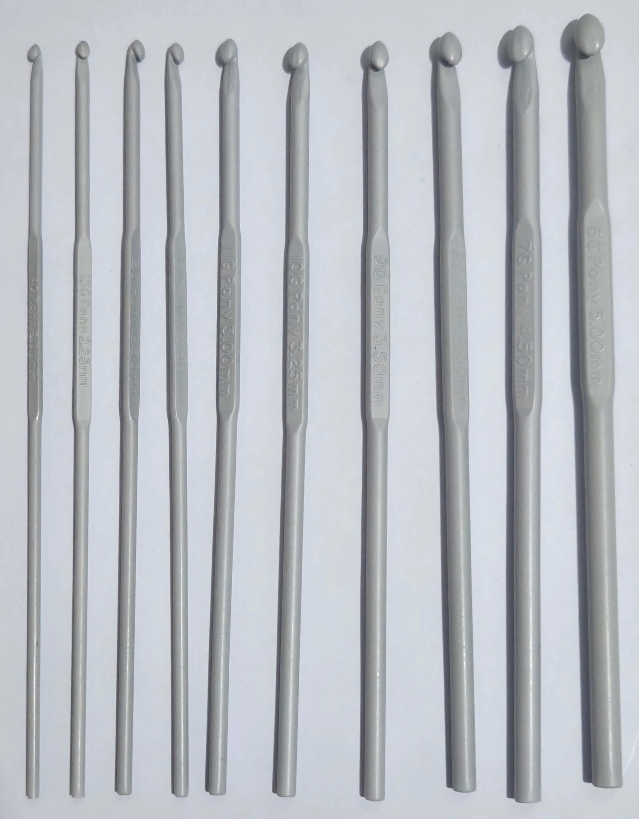 1 pc  Pony Handleless crochet hook (2-5mm/6-14 G)